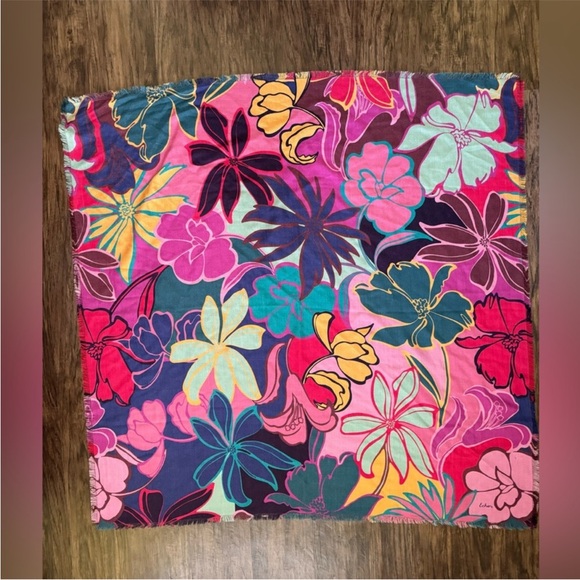 Tommy Bahama Accessories - Tommy Bahama winter garden square scarf